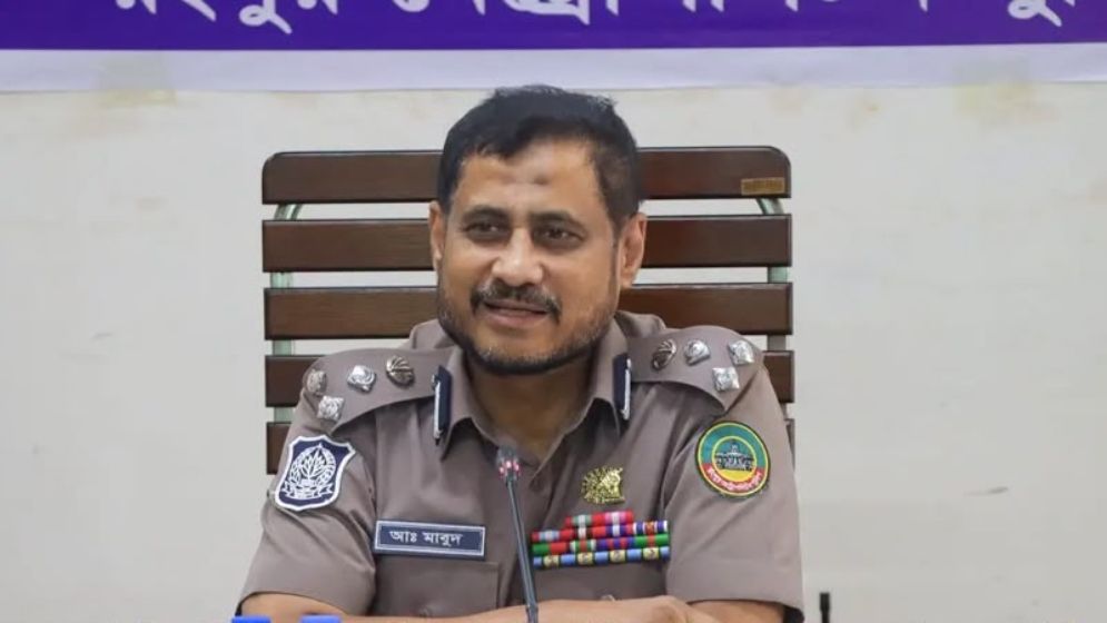 সরিয়ে দেওয়া হলো রংপুরের সেই পুলিশ কমিশনারকে