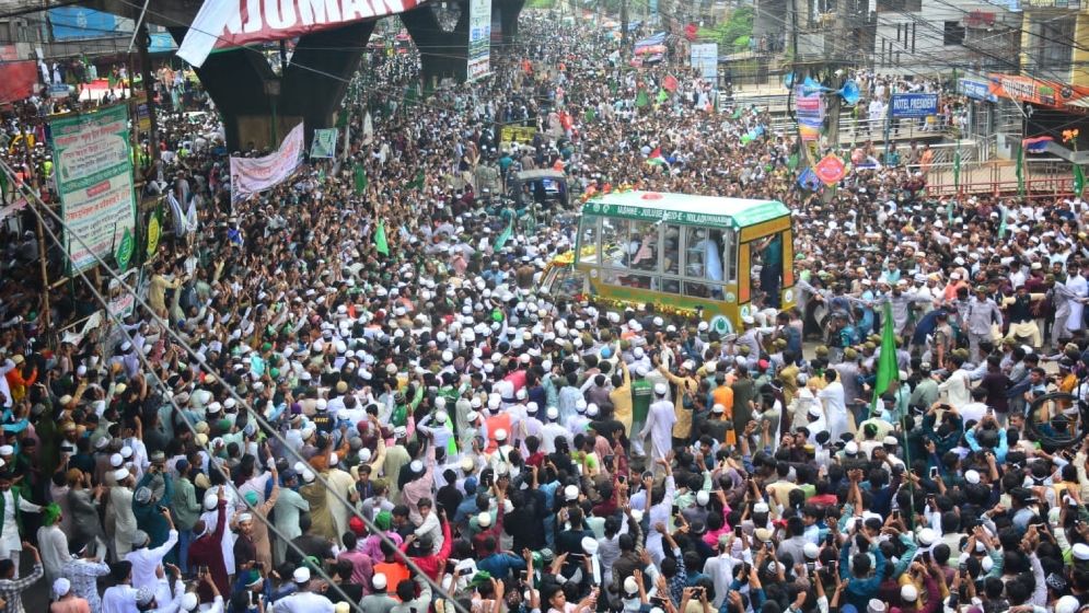 ঈদে মিলাদুন্নবী উপলক্ষে চট্টগ্রামে জশনে জুলুস শুরু