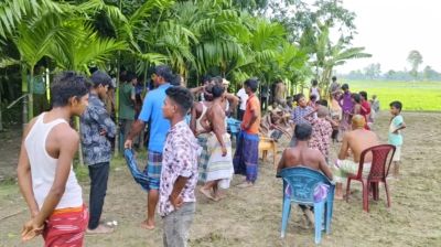 লালমনিরহাট সীমান্তে বিএসএফের সঙ্গে স্থানীয়দের ধস্তাধস্তি, অস্ত্র-ওয়াকিটকি উদ্ধার
