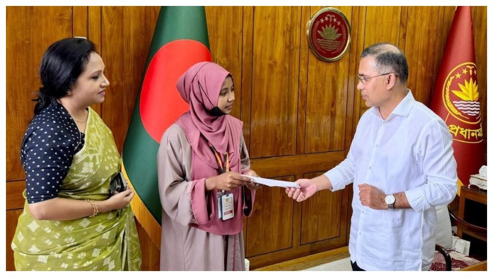 প্রধানমন্ত্রীর সহায়তায় চীনে মেডিকেলে পড়ার স্বপ্ন পূরণ ফাতেমার