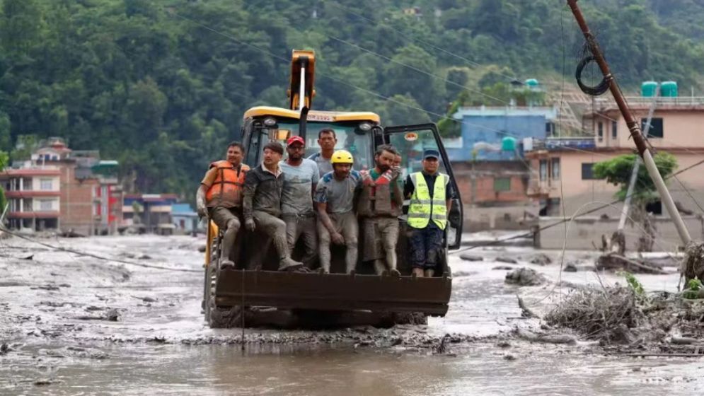নেপালে বন্যায় মৃত বেড়ে ৭৩৪, জীবিত উদ্ধার ৮১৮৬ জন