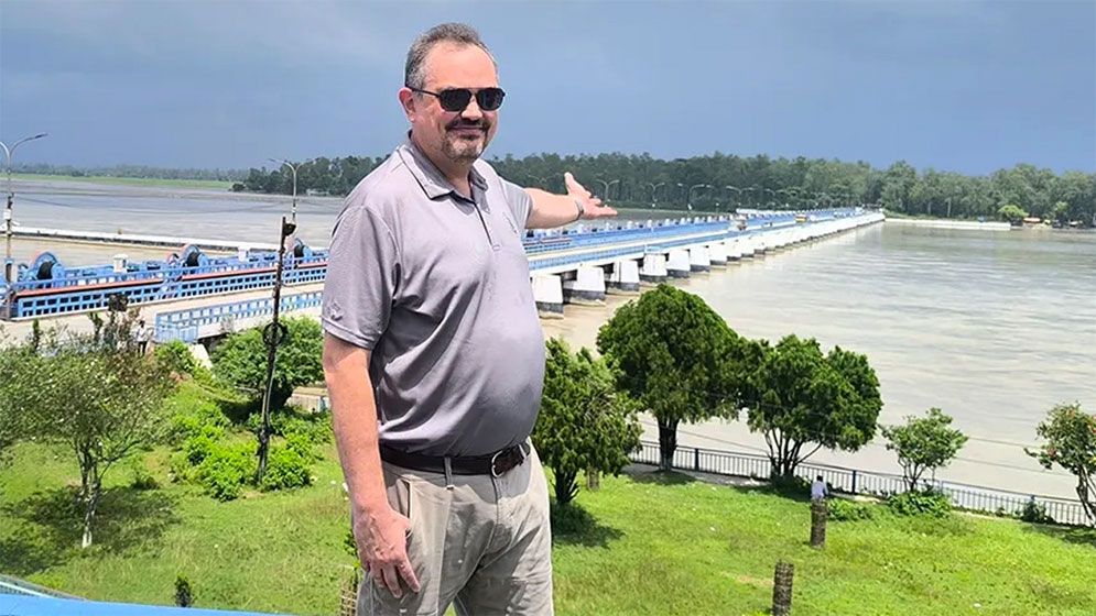 তিস্তা ব্যারেজ পরিদর্শনে মার্কিন রাষ্ট্রদূত ক্রিস্টেনসেন