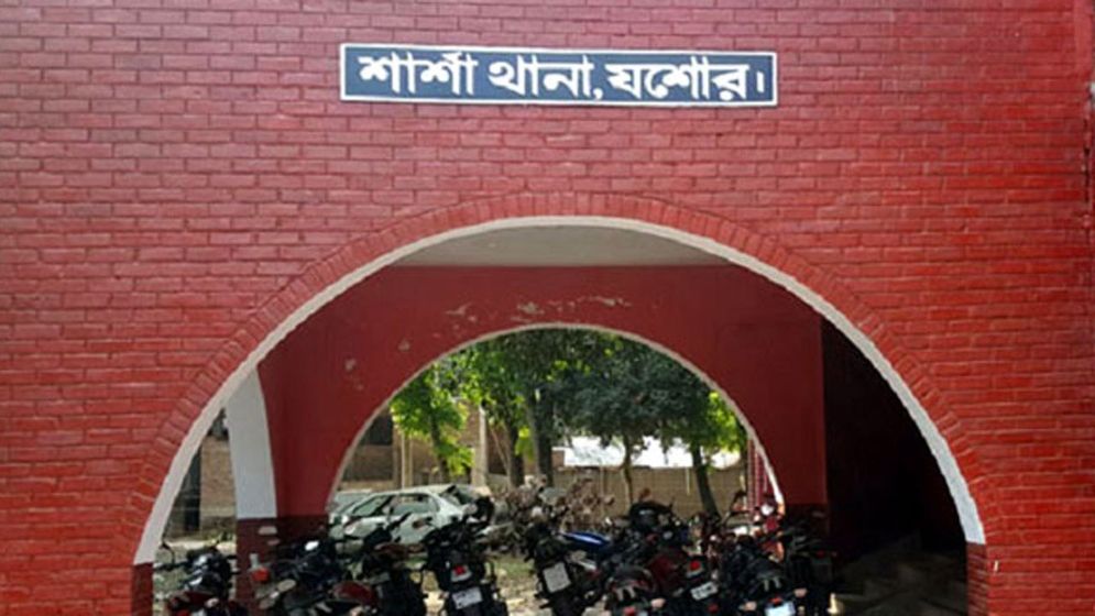 যশোরে এক বাড়ি থেকে বাবা ও দুই শিশুর মরদেহ উদ্ধার