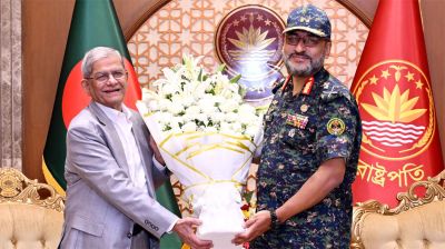 রাষ্ট্রপতির সঙ্গে আনসার-ভিডিপি মহাপরিচালকের সৌজন্য সাক্ষাৎ