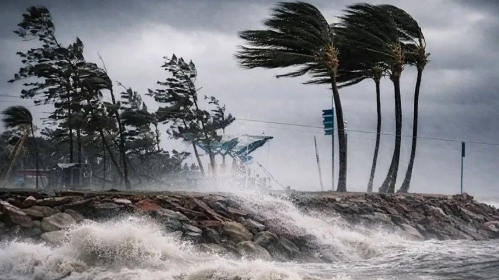 দুপুরের মধ্যে দেশের ৭ অঞ্চলে বজ্রবৃষ্টির শঙ্কা