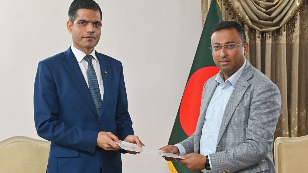 বন্যায় ক্ষতিগ্রস্ত নেপালকে ১ মিলিয়ন ডলার সহায়তা দিল বাংলাদেশ