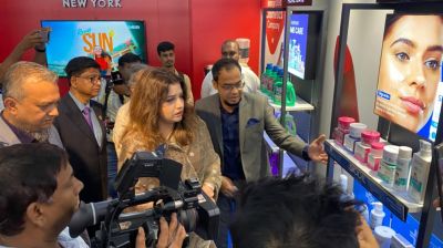 কসমেটিকস মেলায় রিমার্কের পণ্যের ভূয়সী প্রশংসা করলেন পররাষ্ট্র প্রতিমন্ত্রী