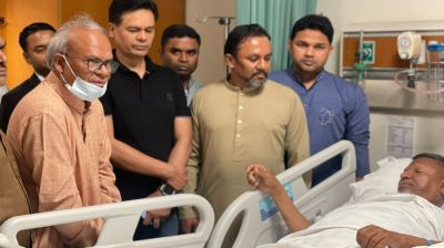 সড়ক দুর্ঘটনায় আহত প্রতিমন্ত্রীকে দেখতে হাসপাতালে রিজভী