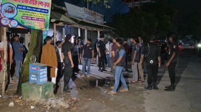 বগুড়ায় ফাঁকা গুলি ছুড়ে ত্রাস, ব্যবসায়ীকে কুপিয়ে জখম