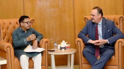 বাণিজ্য ও বিনিয়োগ বাড়াতে বাণিজ্যমন্ত্রীর সঙ্গে মার্কিন রাষ্ট্রদূতের বৈঠক