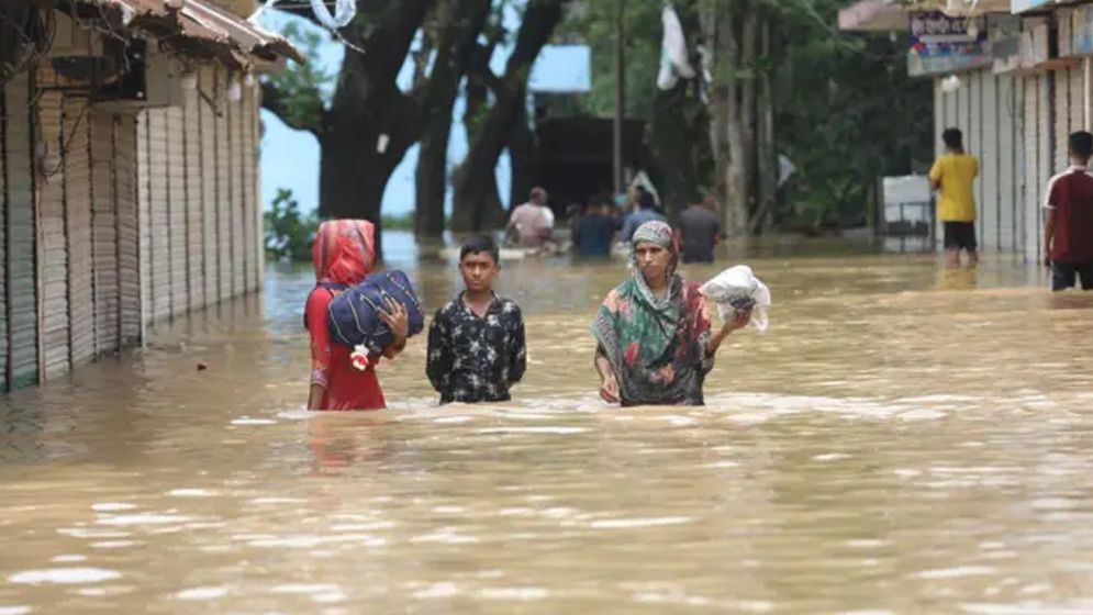তিন জেলায় বন্যার শঙ্কা, সতর্কসীমায় উঠতে পারে নদীর পানি