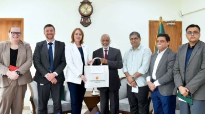 স্থানীয় সরকার শক্তিশালী করে গণতন্ত্র সুসংহত করতে হবে: মঈন খান