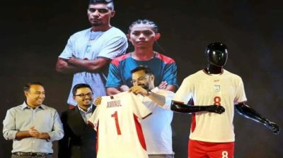 ১৬০০ টাকা দামে বাংলা বর্ণমালার সাজে জামাল-মারিয়াদের নতুন জার্সি