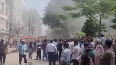 ধানমণ্ডিতে ছয়তলা ভবনে আগুন
