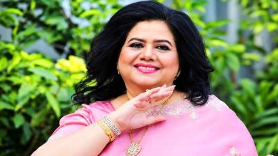 ‘আমার মা সুস্থ ও জীবিত’, রুনা লায়লাকে নিয়ে গুজবে ক্ষুব্ধ তানি