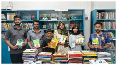 গোবিন্দগঞ্জ পাবলিক লাইব্রেরিতে ১৫০ বই দিল বসুন্ধরা শুভসংঘ
