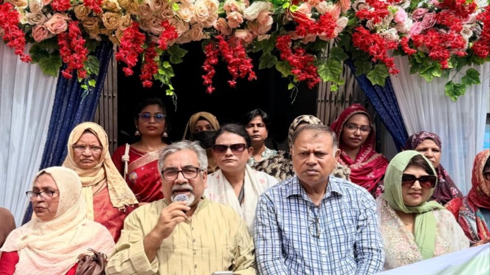 জনগণের কষ্ট লাঘবে সরকারকে সহযোগিতা করুন: প্রিন্স