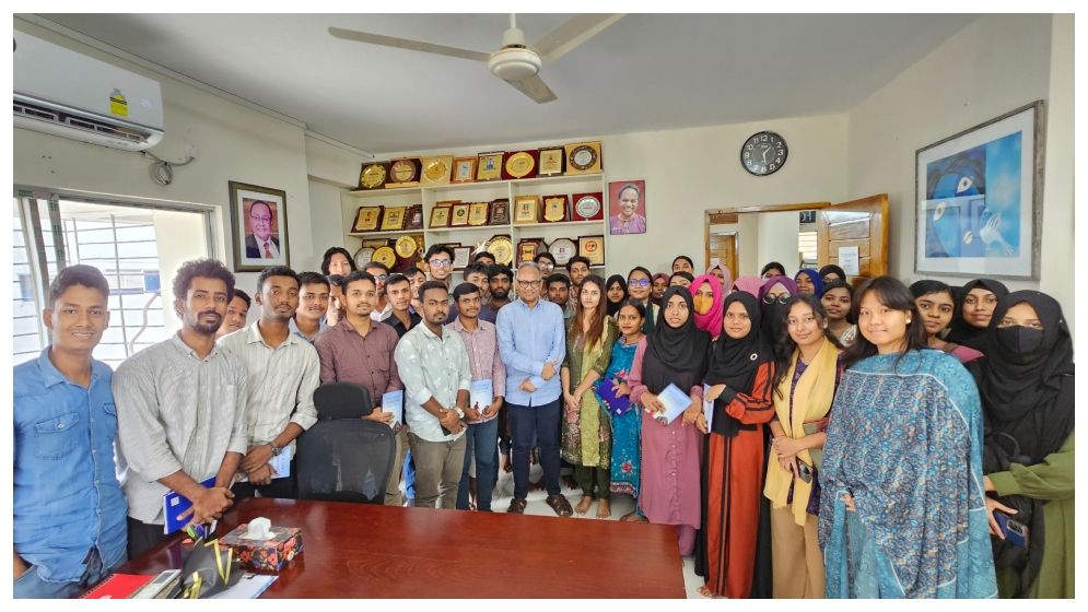 জাহাঙ্গীরনগর বিশ্ববিদ্যালয়ের শিক্ষার্থীদের নিয়ে বসুন্ধরা শুভসংঘ কার্যালয়ে মুক্ত আলোচনা