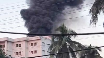 ময়মনসিংহ মেডিক্যালে আগুন, নিয়ন্ত্রণে কাজ করছে ফায়ার সার্ভিসের ৪ ইউনিট