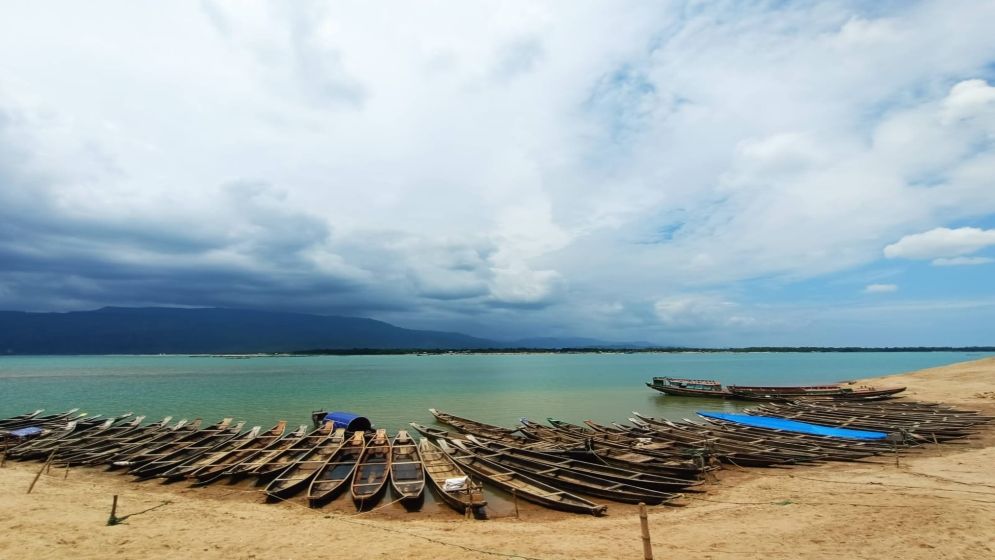 সুনামগঞ্জের যাদুকাটা নদীর ২ মহালে বালু উত্তোলন নিষিদ্ধ