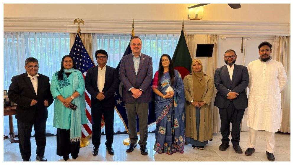 ভবিষ্যৎমুখী আইন প্রণয়নই বাংলাদেশকে সামনের দিকে এগিয়ে নেবে: মার্কিন রাষ্ট্রদূত