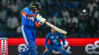 ৩০ বলে সেঞ্চুরি করে অভিষেকের রেকর্ড