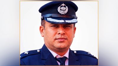 ডিবি কার্যালয়ে নেওয়া হয়েছে সেই ওসিকে