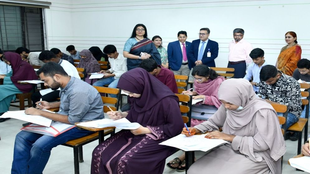 জাতীয় বিশ্ববিদ্যালয়ের স্নাতক ১ম বর্ষের ভর্তিপরীক্ষা অনুষ্ঠিত