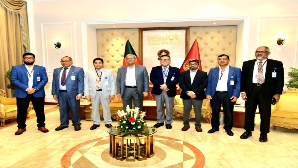 রাষ্ট্রপতির সঙ্গে জাতীয় বিশ্ববিদ্যালয়ের ভাইস-চ্যান্সেলরের সাক্ষাৎ