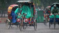 ঝড়ো বাতাসের পর রাজধানীতে তুমুল বৃষ্টি