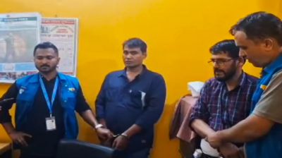 চট্টগ্রামে ঘুষ নেওয়ার সময় সাব-রেজিস্ট্রারসহ আটক ৩