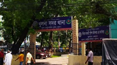হোটেলরুমে স্ত্রীর হাতে স্বামী খুন, দেহব্যবসায় বাধ্য করার অভিযোগ