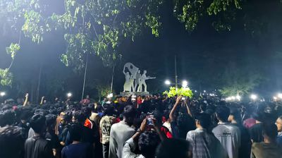 চুয়েটের ভিসি পরিবর্তনের প্রতিবাদে শিক্ষার্থীদের বিক্ষোভ