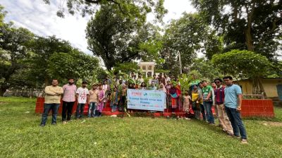 পুরোনো বইয়ের বিনিময়ে গাছের চারা, পরিবেশ রক্ষায় বসুন্ধরা শুভসংঘের উদ্যোগ