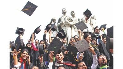 শিক্ষিত তরুণদের ৩৬ শতাংশ বেকার, চাপ বাড়াবে এআই
