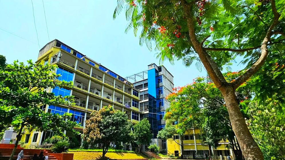 কক্সবাজার সিটি কলেজে ১২ হাজার গাছ লাগানোর নির্দেশ