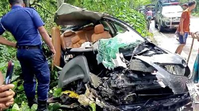গোপালগঞ্জে বাস-প্রাইভেটকারের মুখোমুখি সংঘর্ষ, নিহত ২