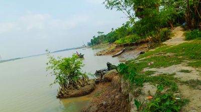নদী ভাঙনে বদলে যাচ্ছে বরিশালের মানচিত্র, ঝুঁকিতে জনপদ