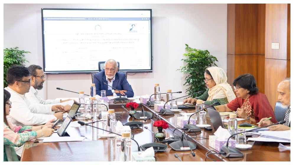 ক্ষুদ্র উদ্যোগ ও সৌরবিদ্যুৎ খাতে ৭,২৪৫ কোটি টাকা অর্থায়ন করবে পিকেএসএফ