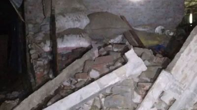চাঁপাইনবাবগঞ্জে মাটির নিচে রাখা ৩০ ককটেল বিস্ফোরণ