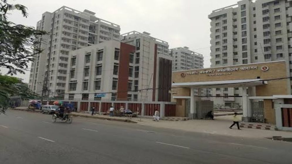মিরপুরে সরকারি আবাসিক ভবনের লিফট ছিঁড়ে আহত ৩