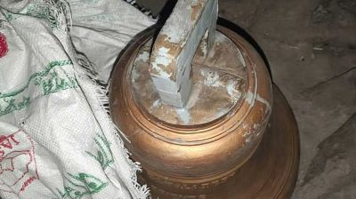 ৭০ কেজির পিতলের ঘণ্টা চুরি, পরদিন ময়লার ভাগাড় থেকে উদ্ধার