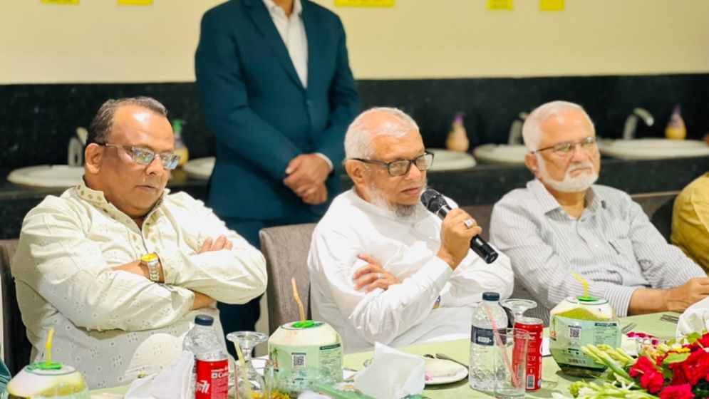 মিরসরাইয়ে বিএসআরএম প্লান্ট পরিদর্শনে শ্রমমন্ত্রী