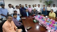 ইস্টওয়েস্ট মিডিয়ার ১৭ সাংবাদিককে সম্মাননা দিল বসুন্ধরা গ্রুপ
