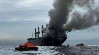 হরমুজে একের পর এক ট্যাঙ্কারে হামলা, বাড়ছে জাহাজ চলাচলের ঝুঁকি