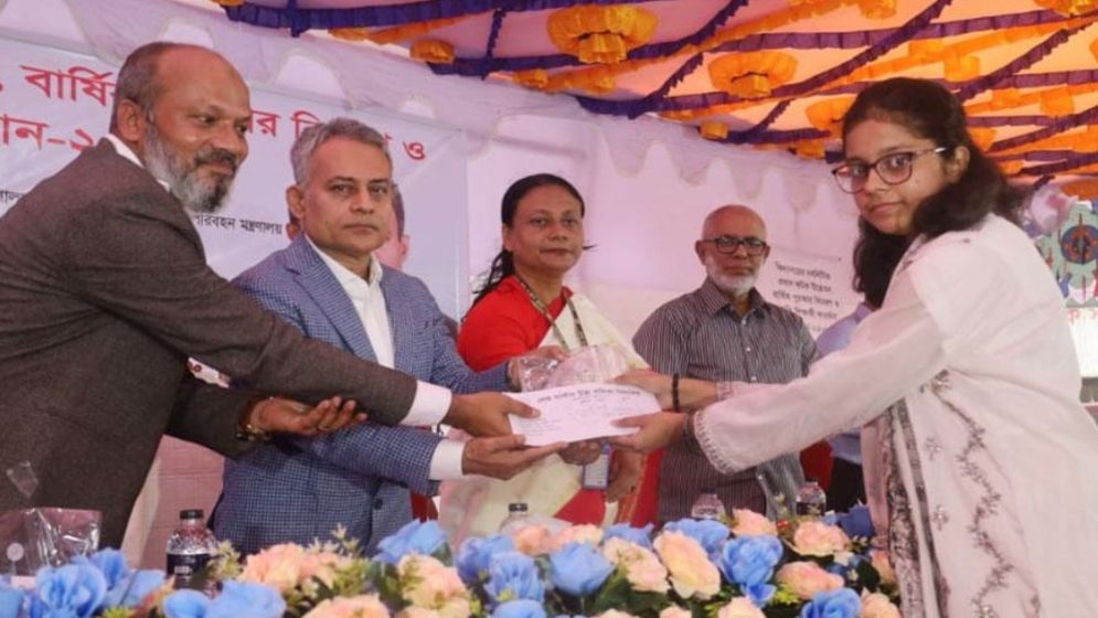 শিক্ষার লক্ষ্য শুধু জীবিকা নয়, ভালো মানুষ হওয়া: শেখ রবিউল আলম