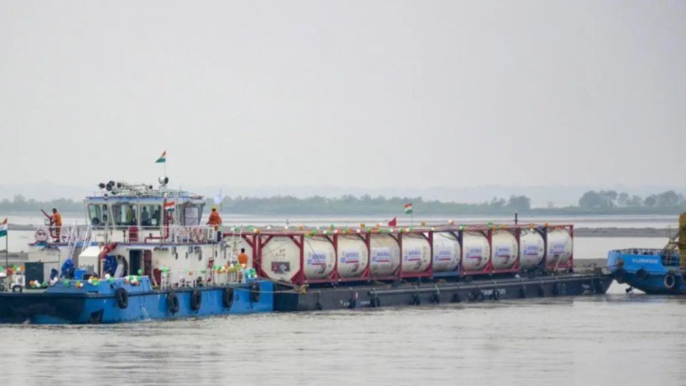 ৭০ বছর পর ব্রহ্মপুত্র দিয়ে আসাম থেকে ঢাকার পথে পণ্যবাহী জাহাজ