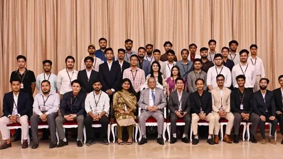 মাদকবিরোধী সামাজিক আন্দোলন গড়ে তুলতে তরুণদের আহ্বান রাষ্ট্রপতির