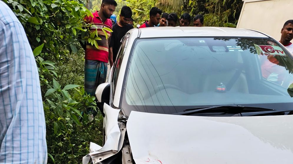 বরগুনায় প্রাইভেটকারের ধাক্কায় নিহত ১