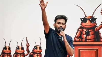 ককরোচ পার্টির প্রধান অভিজিৎ দীপকে দিল্লি বিমানবন্দরে আটক